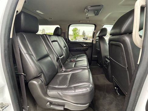 Used 2013 Chevrolet Suburban LTZ AWD/4WD image 19
