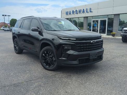 Used 2024 Chevrolet Traverse LT w/ Midnight/Sport Edition AWD/4WD image 3
