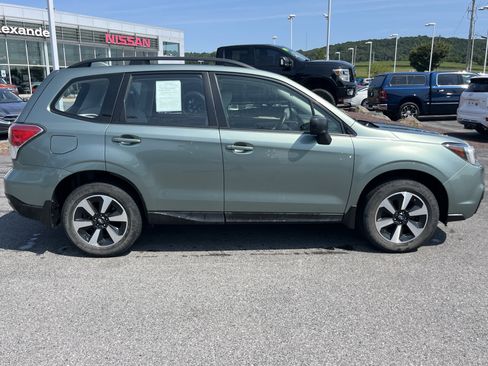 Used 2018 Subaru Forester 2.5i w/ Protection Package #1 AWD/4WD image 2