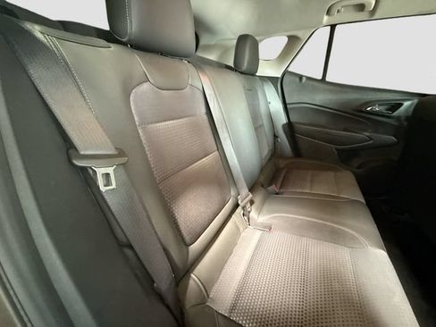 Used 2024 Chevrolet Trax LT FWD image 25