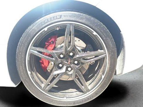 Used 2020 Chevrolet Corvette Stingray Preferred Cpe w/ 2LT Preferred Equipment Group RWD image 15
