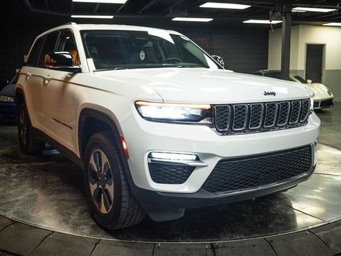 Used 2022 Jeep Grand Cherokee Limited 4xe AWD/4WD image 5