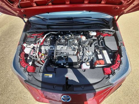 Used 2025 Toyota Corolla SE w/ SE Premium Package FWD image 30