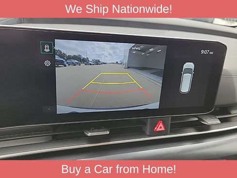 Used 2025 Kia Carnival FWD image 22