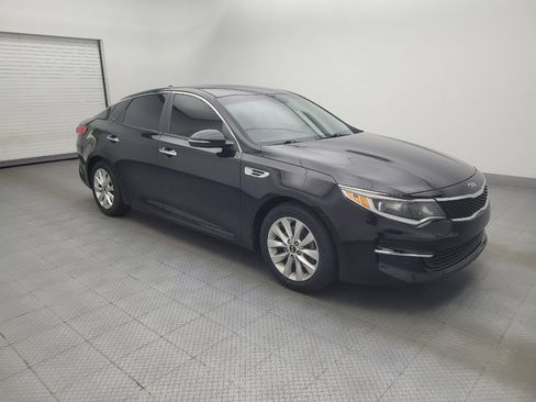 Used 2016 Kia Optima LX w/ Option Group 014 FWD image 11