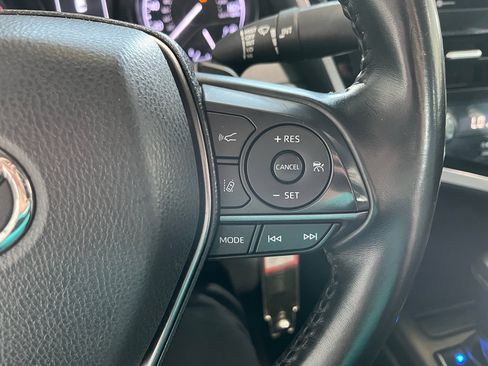 Used 2023 Toyota Camry SE image 18