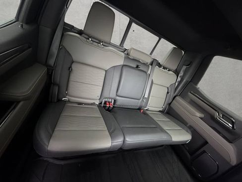 Used 2022 Chevrolet Silverado 1500 ZR2 w/ Technology Package AWD/4WD image 22