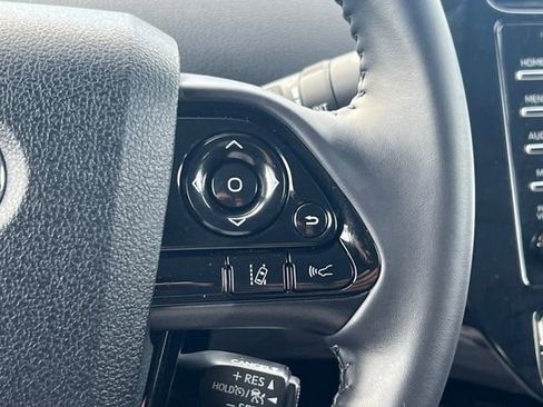 Used 2022 Toyota Prius Prime LE image 31