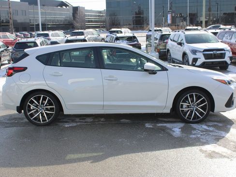Used 2025 Subaru Impreza 2.0i Sport image 4