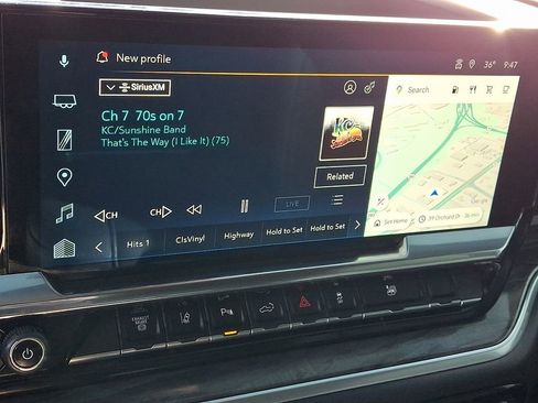 Used 2025 Chevrolet Silverado 3500 LTZ w/ LTZ Convenience Package image 21