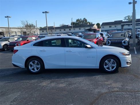 Used 2024 Chevrolet Malibu LT image 5