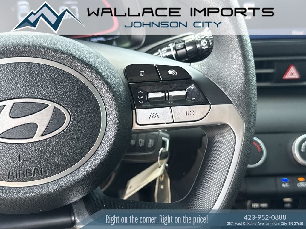 Used 2024 Hyundai Elantra SE FWD image 27