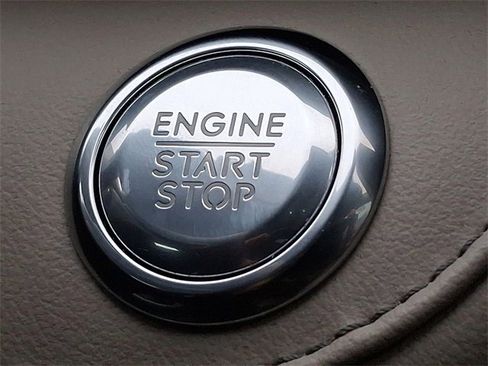 Certified 2024 Lincoln Nautilus Reserve w/ Equipment Group 202A image 24