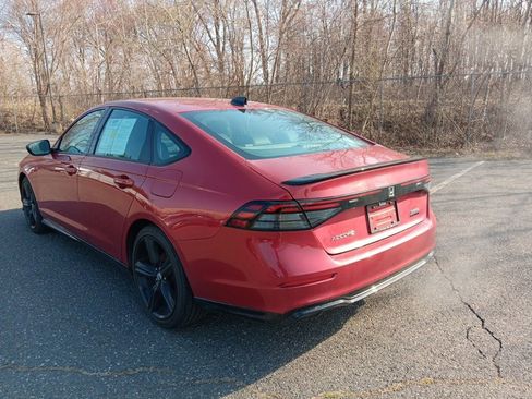 Used 2024 Honda Accord Sport image 3