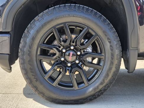 Used 2026 GMC Sierra 1500 Elevation w/ Elevation Select Package AWD/4WD image 8