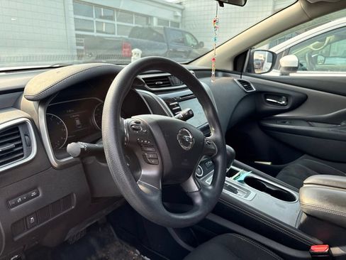 Used 2019 Nissan Murano S AWD/4WD image 11