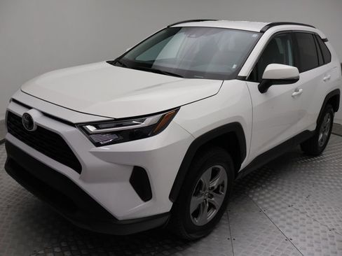 Used 2024 Toyota RAV4 XLE FWD image 2