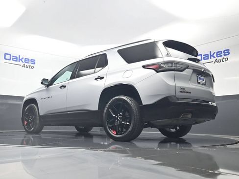 Used 2021 Chevrolet Traverse Premier w/ Redline Edition FWD image 46