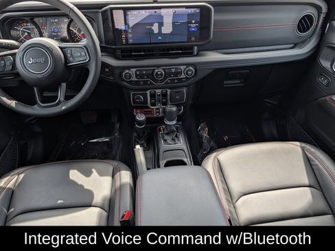 Used 2025 Jeep Gladiator Rubicon AWD/4WD image 12