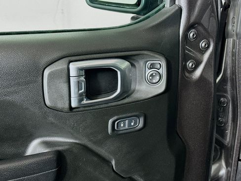 Used 2023 Jeep Wrangler Unlimited AWD/4WD image 15