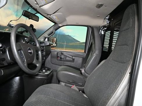 Used 2019 GMC Savana 2500 w/ Driver Convenience Package RWD image 21
