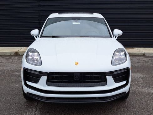 Used 2026 Porsche Macan AWD/4WD image 10