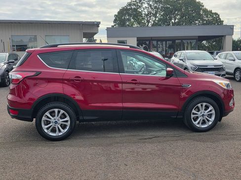 Used 2018 Ford Escape SE AWD/4WD image 9