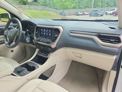 Used 2023 GMC Acadia Denali w/ Denali Technology Package AWD/4WD image 48