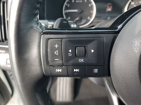 Certified 2022 Nissan Pathfinder SV w/ SV Premium Package image 20