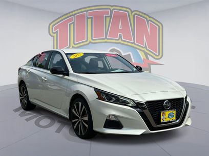 Certified 2022 Nissan Altima 2.5 SR