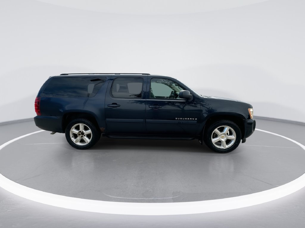 Used 2007 Chevrolet Suburban LTZ w/ LTZ Preferred Equipment Group AWD/4WD image 9