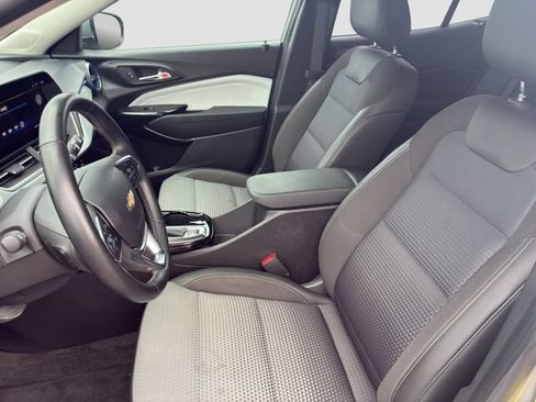 Used 2024 Chevrolet Trax LT w/ Driver Confidence Package FWD image 11