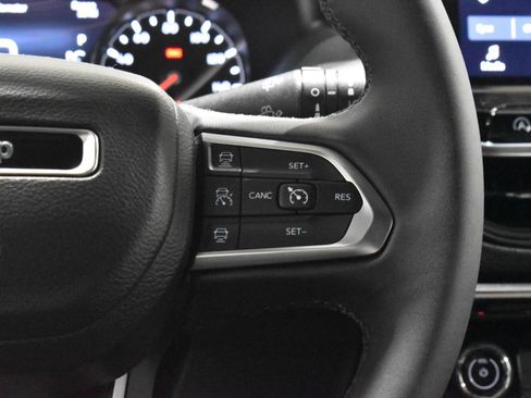 Used 2026 Jeep Compass Limited AWD/4WD image 10