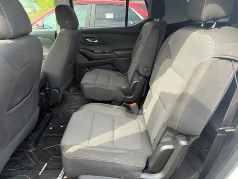 Used 2020 Chevrolet Traverse LT w/ LPO, Floor Liner Package AWD/4WD image 5