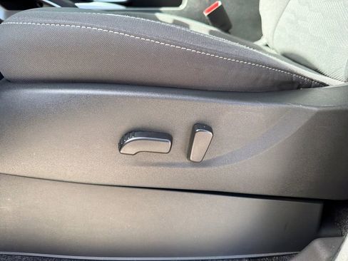 Used 2024 Nissan Frontier SV w/ SV Convenience Package image 15