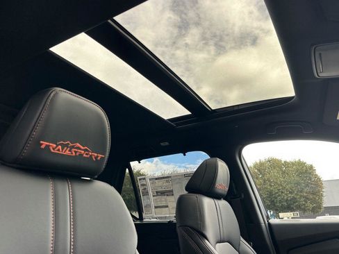 New 2025 Honda Pilot TrailSport image 19
