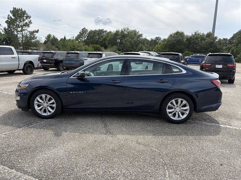 Used 2021 Chevrolet Malibu LT FWD image 3