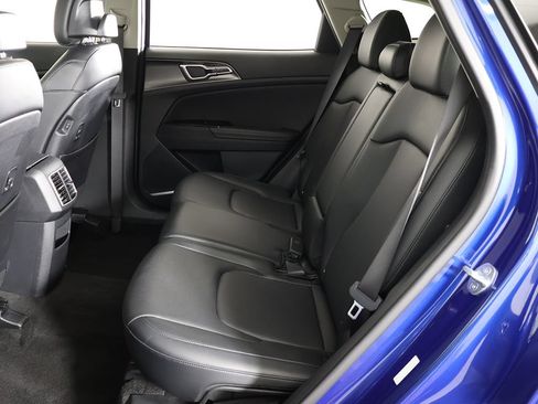 Used 2023 Kia Sportage EX FWD image 33