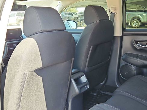 Used 2025 Honda HR-V LX image 16