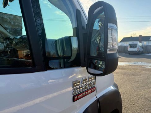 Used 2020 RAM ProMaster 2500 w/ Interior Convenience Group image 25