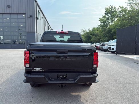 Used 2024 Chevrolet Colorado LT AWD/4WD image 4