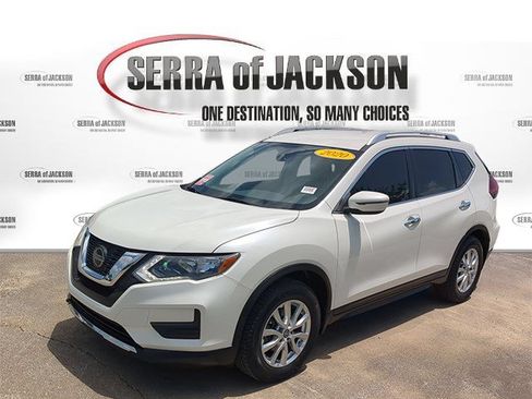 Used 2020 Nissan Rogue SV FWD image 4