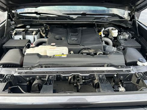 Used 2023 Toyota Tundra SR5 w/ SR5 Convenience Package AWD/4WD image 26