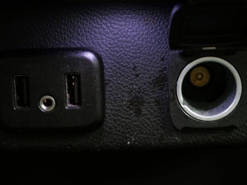 Used 2018 Chevrolet Traverse LT image 21