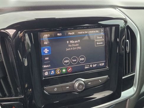 Used 2023 Chevrolet Traverse LT image 22