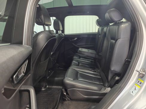 Used 2019 Audi Q7 3.0T Premium Plus w/ Premium Plus Package AWD/4WD image 32