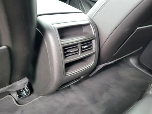 Used 2025 Cadillac XT5 Premium Luxury image 14