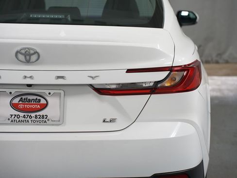 Used 2025 Toyota Camry LE image 10