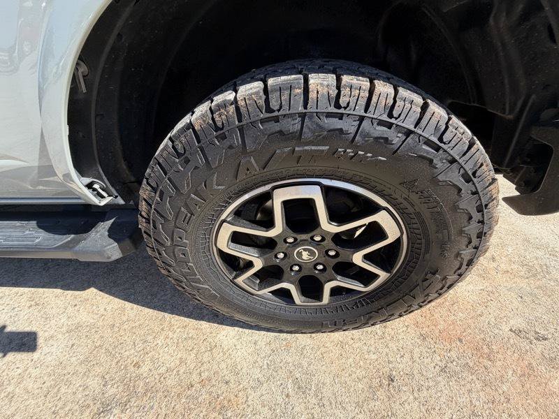 Used 2022 Ford Bronco Outer Banks AWD/4WD image 10