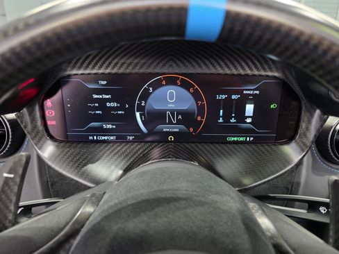 Used 2024 McLaren 750S Spider RWD image 11